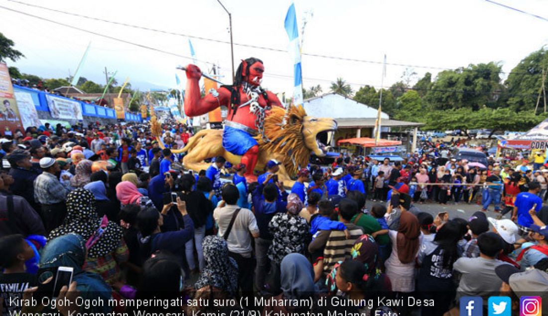 Kirab Ogoh-Ogoh memperingati satu suro (1 Muharram) di Gunung Kawi Desa Wonosari, Kecamatan Wonosari, Kamis (21/9) Kabupaten Malang. - JPNN.com