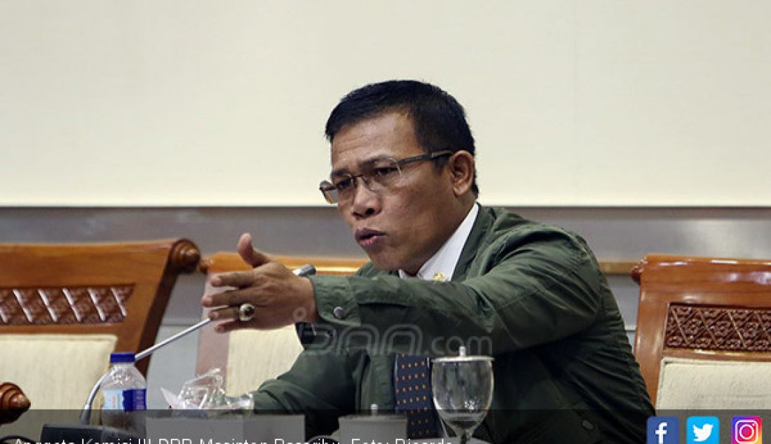 Anggota Komisi III DPR Masinton Pasaribu. - JPNN.com