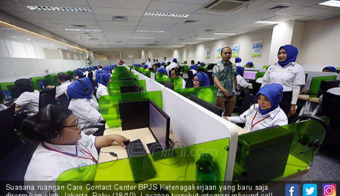 Suasana ruangan Care Contact Center BPJS Ketenagakerjaan yang baru saja diresmikan oleh, Jakarta, Rabu (18/10). Layanan tersebut integrasi inbound call, outbound call, email, Facebook dan Twitter. - JPNN.com