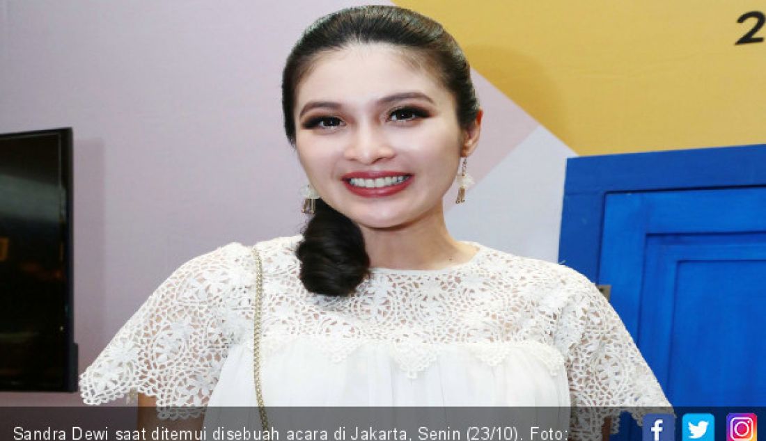 Sandra Dewi saat ditemui disebuah acara di Jakarta, Senin (23/10). - JPNN.com