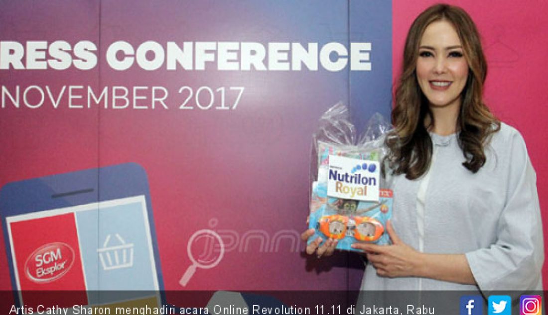 Artis Cathy Sharon menghadiri acara Online Revolution 11.11 di Jakarta, Rabu (8/11). - JPNN.com