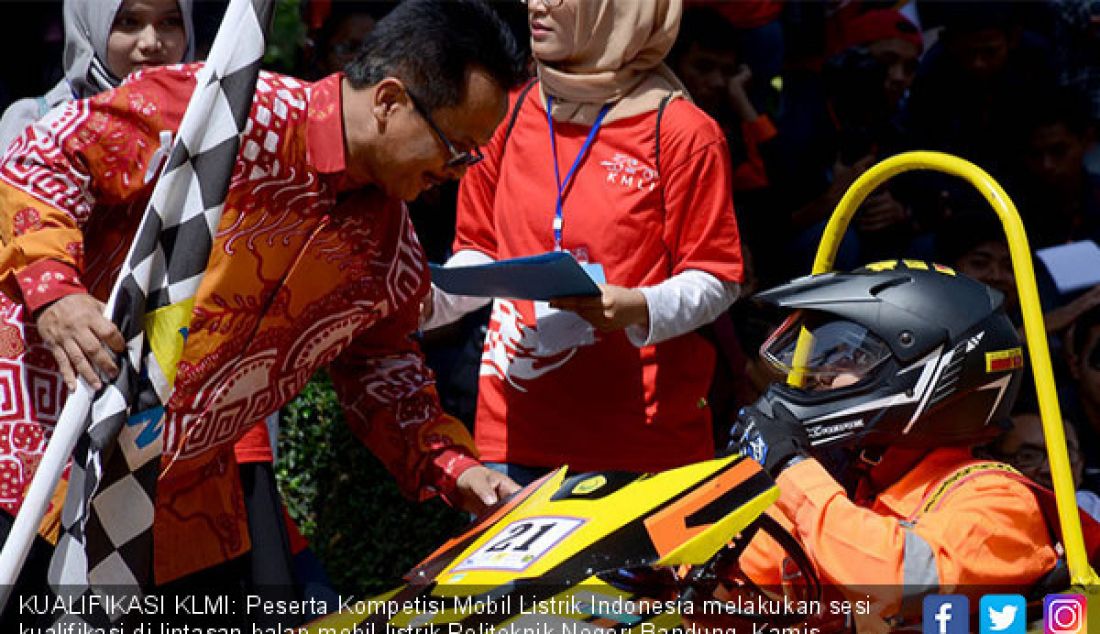 KUALIFIKASI KLMI: Peserta Kompetisi Mobil Listrik Indonesia melakukan sesi kualifikasi di lintasan balap mobil listrik Politeknik Negeri Bandung, Kamis (23/11). - JPNN.com