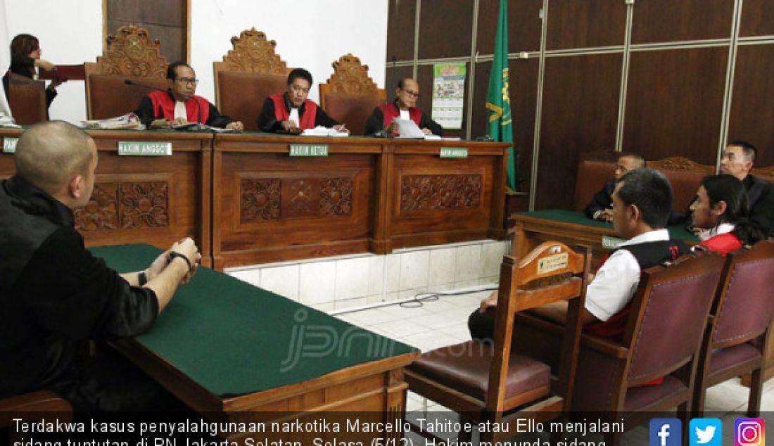 Terdakwa kasus penyalahgunaan narkotika Marcello Tahitoe atau Ello menjalani sidang tuntutan di PN Jakarta Selatan, Selasa (5/12). Hakim menunda sidang karena JPU belum siap untuk memberikan tuntutan karena harus memperhatikan fakta-fakta dari persidangan sebelumnya. - JPNN.com