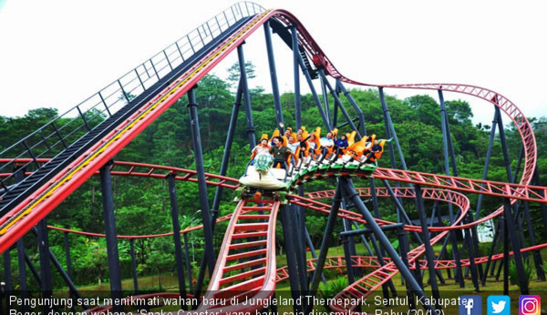 Pengunjung saat menikmati wahana baru di Jungleland Themepark, Sentul, Kabupaten Bogor, dengan wahana 'Snake Coaster' yang baru saja diresmikan, Rabu (20/12). - JPNN.com