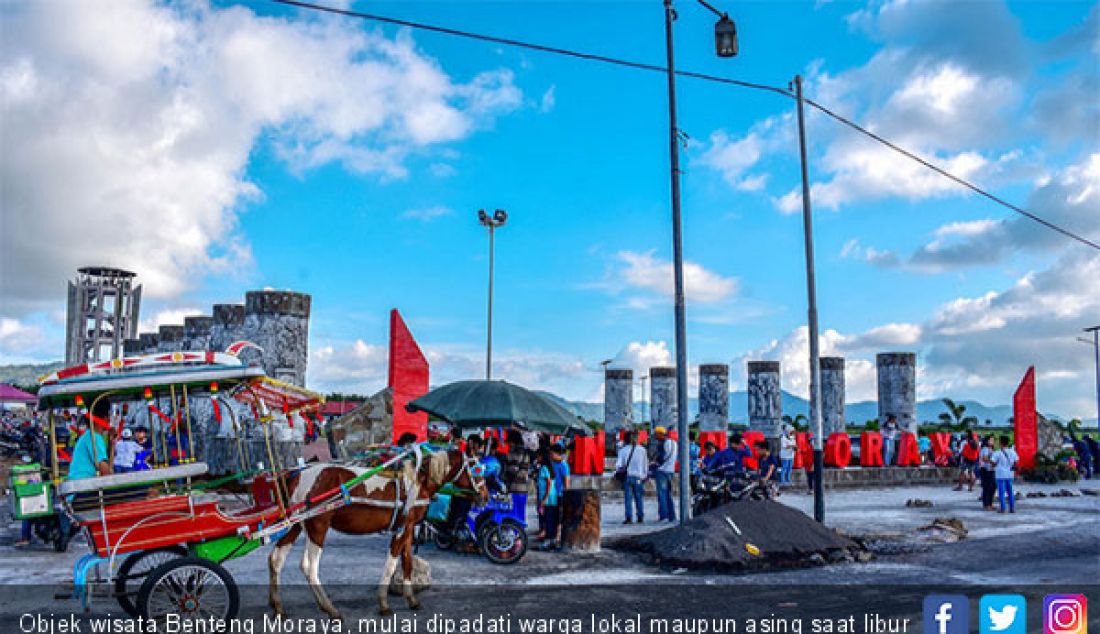 Objek wisata Benteng Moraya, mulai dipadati warga lokal maupun asing saat libur Natal dan Tahun Baru, Kamis (28/12). - JPNN.com