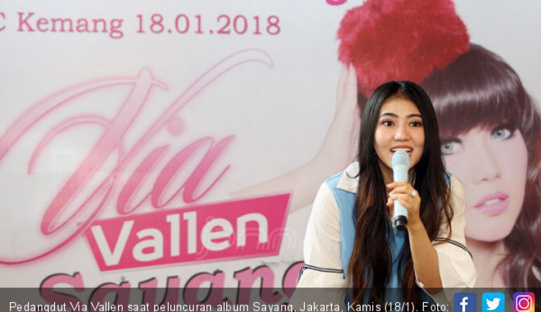 Pedangdut Via Vallen saat peluncuran album Sayang, Jakarta, Kamis (18/1). - JPNN.com