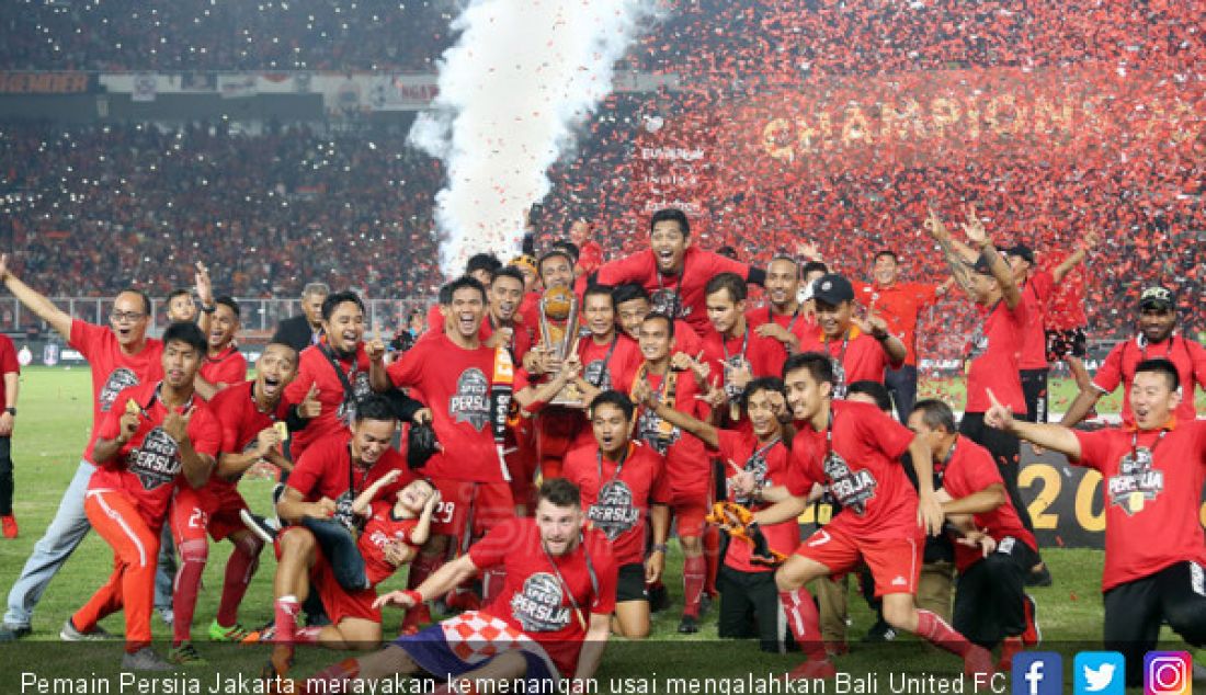Pemain Persija Jakarta merayakan kemenangan usai mengalahkan Bali United FC dengan skor 3-0 di SUGBK, Jakarta, Sabtu (17/2). - JPNN.com