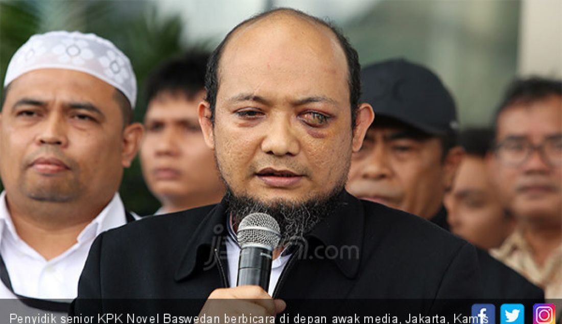Penyidik senior KPK Novel Baswedan berbicara di depan awak media, Jakarta, Kamis (22/1). - JPNN.com
