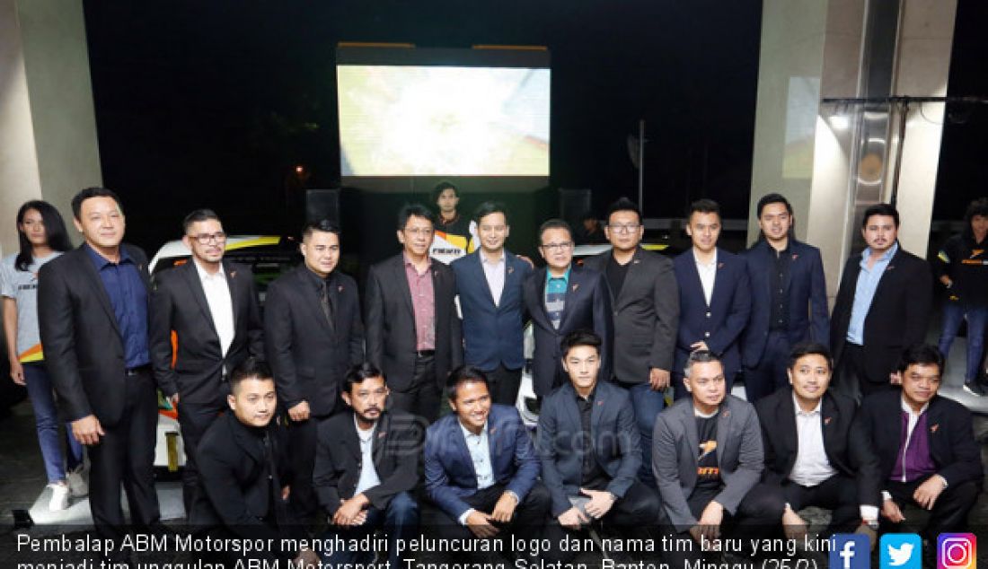 Pembalap ABM Motorspor menghadiri peluncuran logo dan nama tim baru yang kini menjadi tim unggulan ABM Motorsport, Tangerang Selatan, Banten, Minggu (25/2). Pada logo baru ABM Motorsport bermakna speed (kecepatan), control(kontrol) dan accuracy (akurasi). - JPNN.com