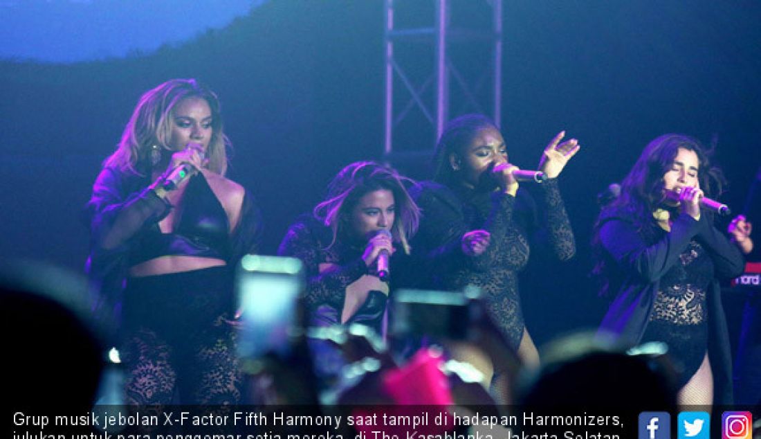 Grup musik jebolan X-Factor Fifth Harmony saat tampil di hadapan Harmonizers, julukan untuk para penggemar setia mereka, di The Kasablanka, Jakarta Selatan, Senin malam (12/3). - JPNN.com