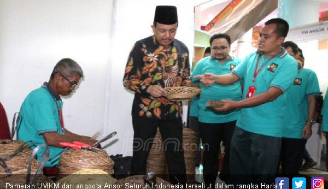 Pameran UMKM dari anggota Ansor Seluruh Indonesia tersebut dalam rangka Harlah ke-84 Pimpinan Pusat Gerakan Pemuda Ansor. - JPNN.com