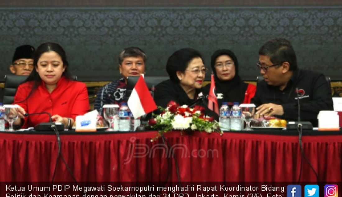 Ketua Umum PDIP Megawati Soekarnoputri menghadiri Rapat Koordinator Bidang Politik dan Keamanan dengan perwakilan dari 34 DPD, Jakarta, Kamis (3/5). - JPNN.com