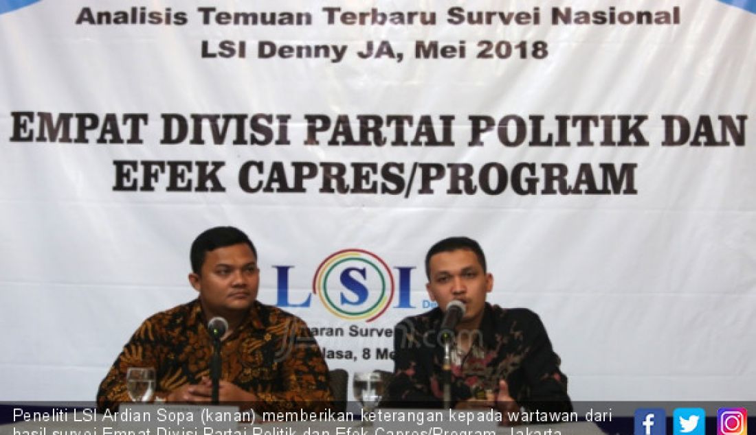Peneliti LSI Ardian Sopa (kanan) memberikan keterangan kepada wartawan dari hasil survei Empat Divisi Partai Politik dan Efek Capres/Program, Jakarta, Selasa (8/5). - JPNN.com