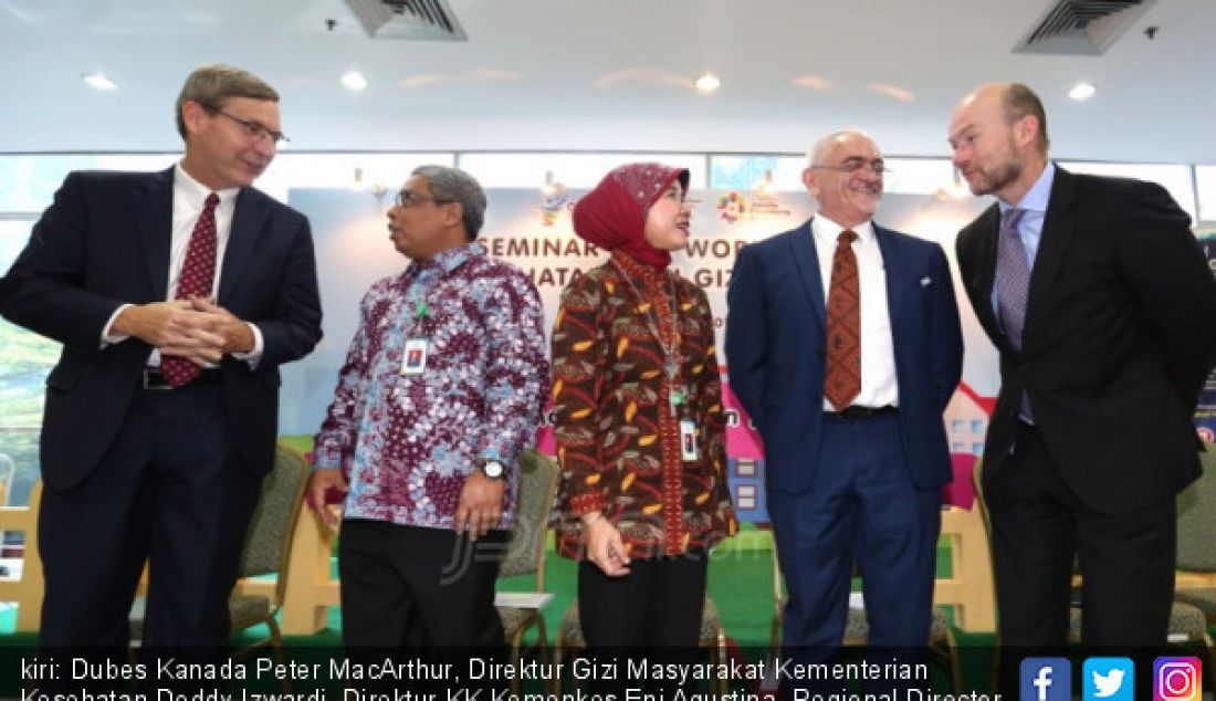 kiri: Dubes Kanada Peter MacArthur, Direktur Gizi Masyarakat Kementerian Kesehatan Doddy Izwardi, Direktur KK Kemenkes Eni Agustina, Regional Director Nutrition International Andrew O'Connell dan Wakil Dubes Australia Allaster Cox saat Seminar dan Workshop Kesehatan dan Gizi Remaja, Jakarta, Selasa (15/5). Nutrition International bekerja sama dengan Kemenkes menggelar seminar ini untuk meningkatkan kesadaran mengenai gizi bagi remaja putri di Indonesia. - JPNN.com