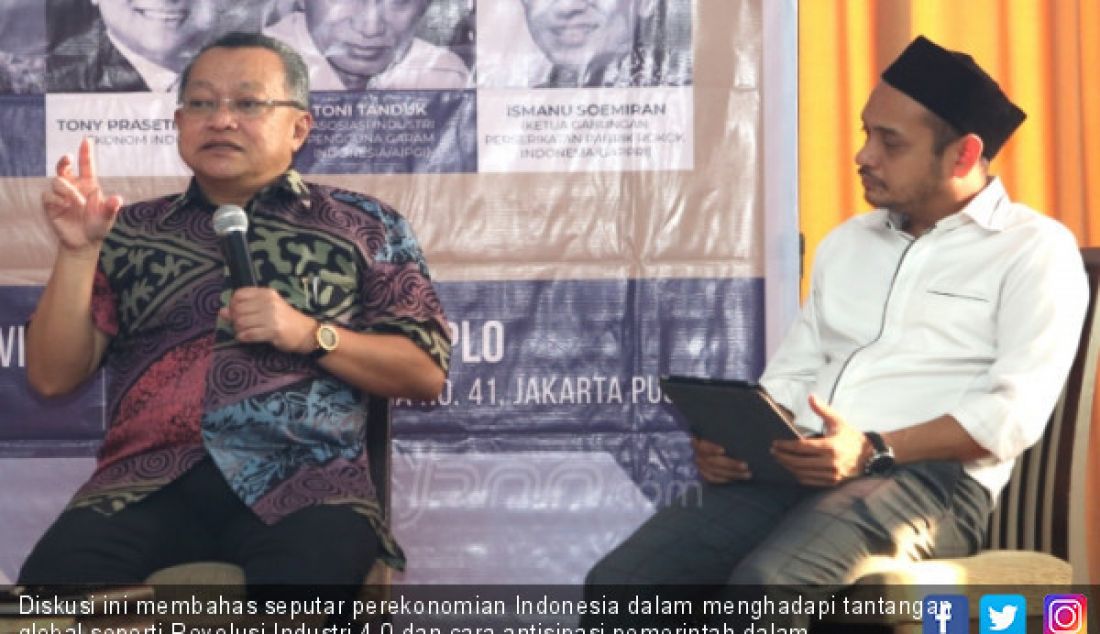 Diskusi ini membahas seputar perekonomian Indonesia dalam menghadapi tantangan global seperti Revolusi Industri 4.0 dan cara antisipasi pemerintah dalam menjaga industri Tanah Air tetap bersaing serta investor konsisten menanamkan modalnya di Indonesia. - JPNN.com