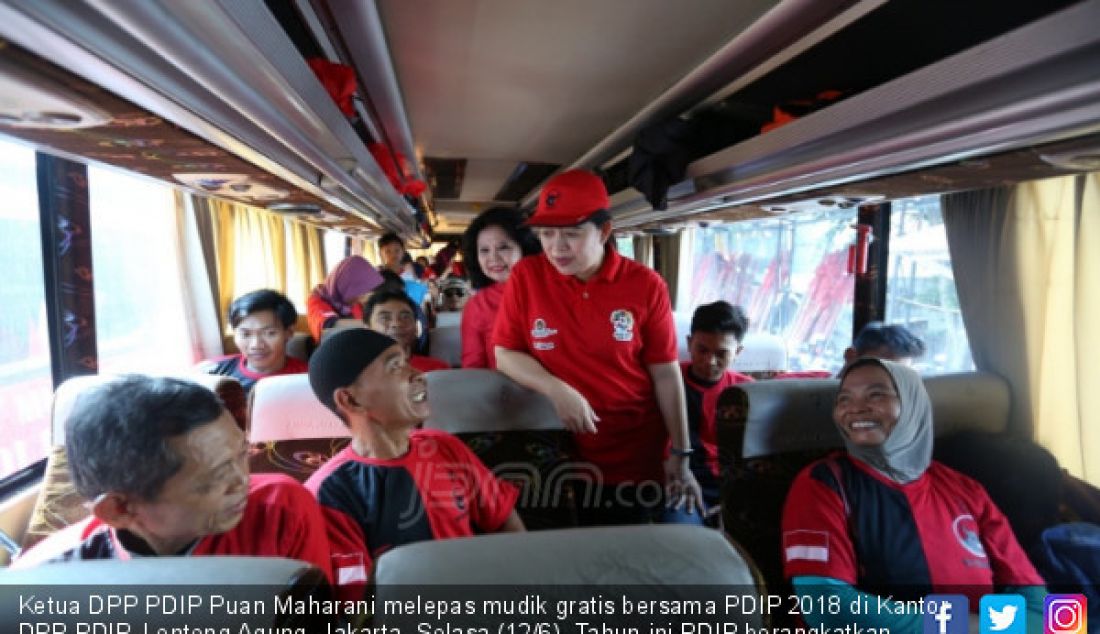 Ketua DPP PDIP Puan Maharani melepas mudik gratis bersama PDIP 2018 di Kantor DPP PDIP, Lenteng Agung, Jakarta, Selasa (12/6). Tahun ini PDIP berangkatkan 8829 peserta mudik dengan 143 bus. - JPNN.com