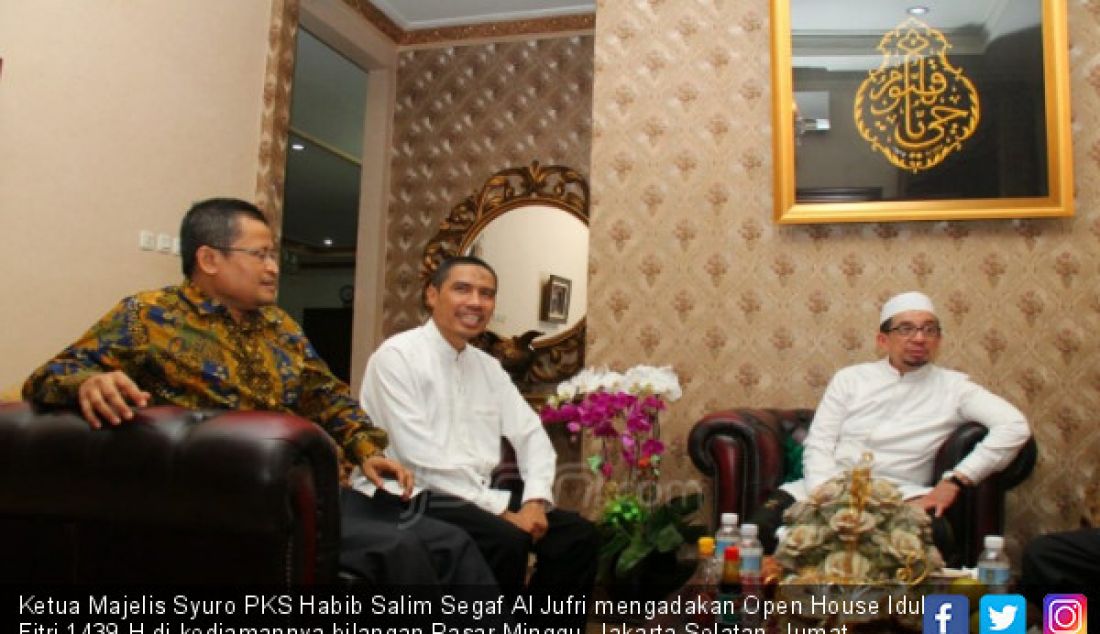 Ketua Majelis Syuro PKS Habib Salim Segaf Al Jufri mengadakan Open House Idul Fitri 1439 H di kediamannya bilangan Pasar Minggu, Jakarta Selatan, Jumat (15/6). - JPNN.com