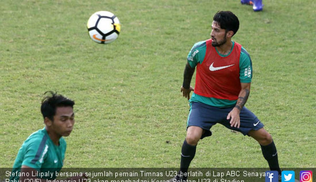 Stefano Lilipaly bersama sejumlah pemain Timnas U23 berlatih di Lap ABC Senayan, Rabu (20/6). Indonesia U23 akan menghadapi Korea Selatan U23 di Stadion Pakansari pada 23 Juni mendatang dalam laga persahabatan. - JPNN.com