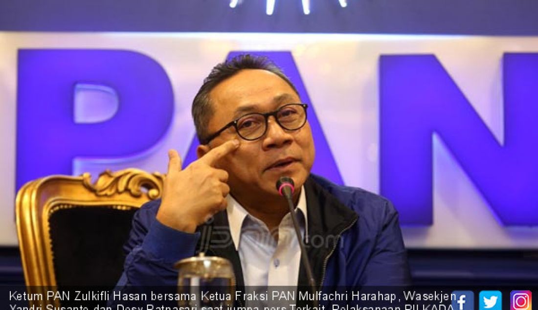 Ketum PAN Zulkifli Hasan bersama Ketua Fraksi PAN Mulfachri Harahap, Wasekjen Yandri Susanto dan Desy Ratnasari saat jumpa pers Terkait Pelaksanaan PILKADA Serentak dan Perkembangan Politik Menjelang PILEG dan PILPRES 2019. - JPNN.com