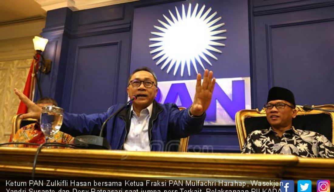 Ketum PAN Zulkifli Hasan bersama Ketua Fraksi PAN Mulfachri Harahap, Wasekjen Yandri Susanto dan Desy Ratnasari saat jumpa pers Terkait Pelaksanaan PILKADA Serentak dan Perkembangan Politik Menjelang PILEG dan PILPRES 2019. - JPNN.com