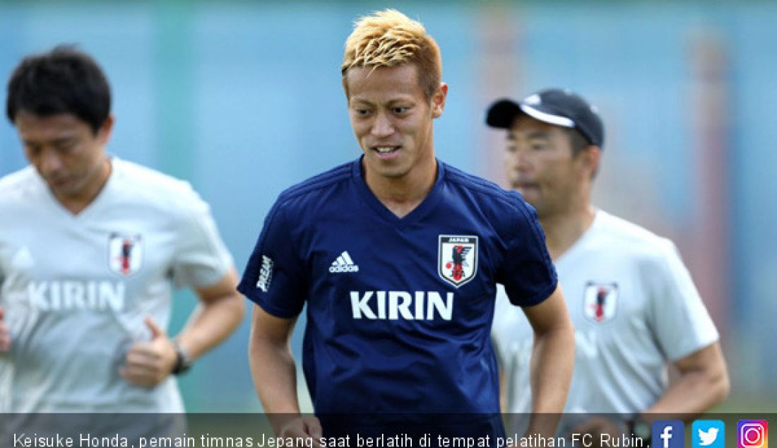 Keisuke Honda, pemain timnas Jepang saat berlatih di tempat pelatihan FC Rubin, Kazan, Rusia, Sabtu (30/6). - JPNN.com