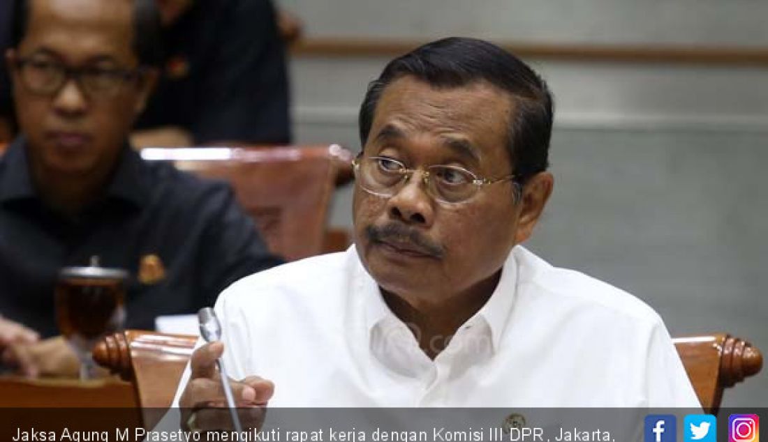 Jaksa Agung M Prasetyo mengikuti rapat kerja dengan Komisi III DPR, Jakarta, Senin (16/7). - JPNN.com