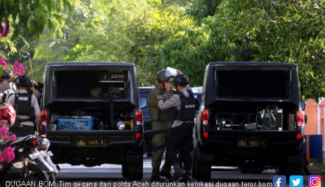DUGAAN BOM: Tim gegana dari polda Aceh diturunkan kelokasi dugaan teror bom di Lampriek, Banda Aceh, Rabu (18/7). - JPNN.com