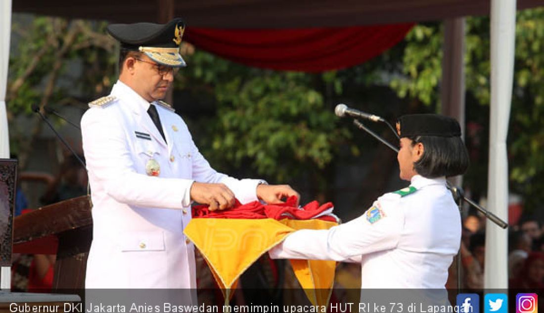 Gubernur DKI Jakarta Anies Baswedan memimpin upacara HUT RI ke 73 di Lapangan Banteng, Jakarta, Jumat (17/8). - JPNN.com