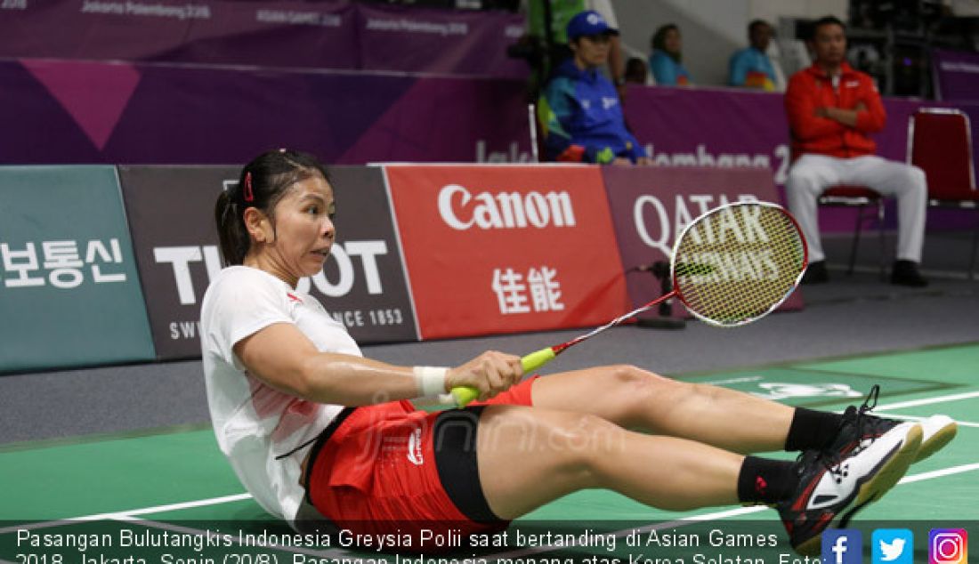 Pasangan Bulutangkis Indonesia Greysia Polii saat bertanding di Asian Games 2018, Jakarta, Senin (20/8). Pasangan Indonesia menang atas Korea Selatan. - JPNN.com