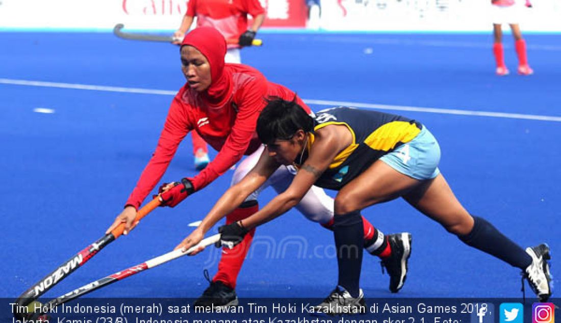 Tim Hoki Indonesia (merah) saat melawan Tim Hoki Kazakhstan di Asian Games 2018, Jakarta, Kamis (23/8). Indonesia menang atas Kazakhstan dengan skor 2-1. - JPNN.com