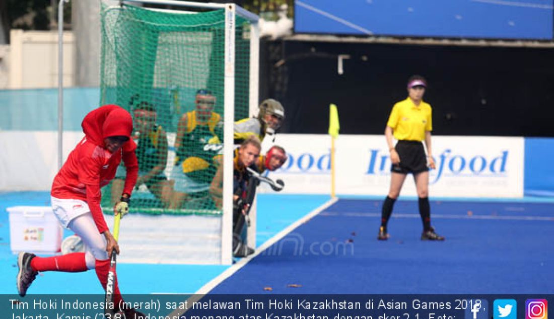 Tim Hoki Indonesia (merah) saat melawan Tim Hoki Kazakhstan di Asian Games 2018, Jakarta, Kamis (23/8). Indonesia menang atas Kazakhstan dengan skor 2-1. - JPNN.com