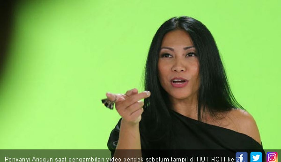 Penyanyi Anggun saat pengambilan video pendek sebelum tampil di HUT RCTI ke-29, di Jakarta, Kamis (23/8). - JPNN.com