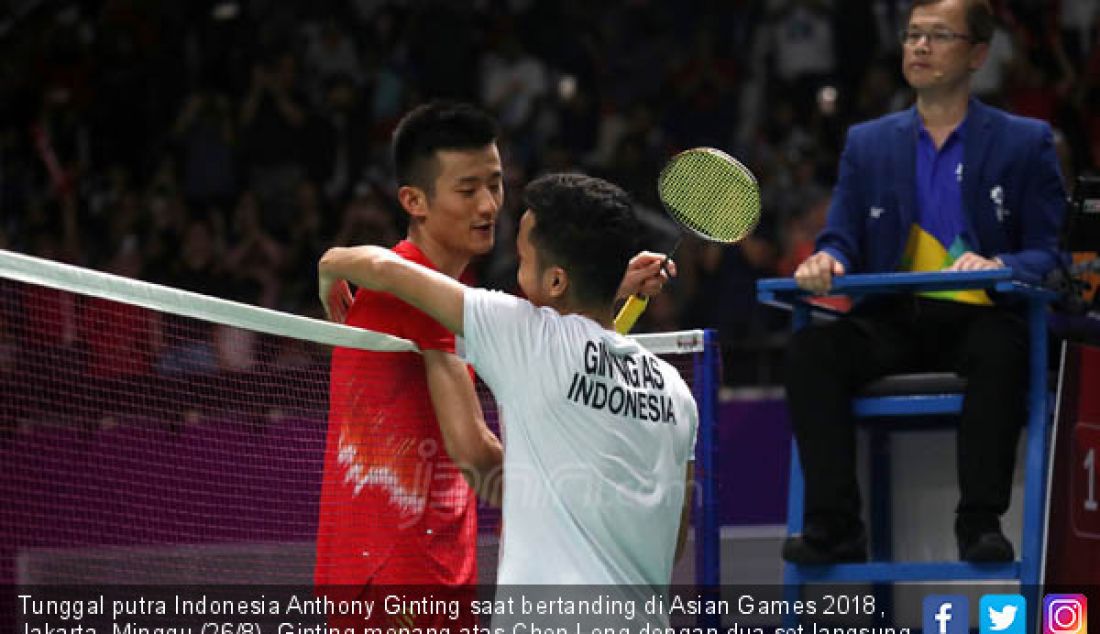 Tunggal putra Indonesia Anthony Ginting saat bertanding di Asian Games 2018, Jakarta, Minggu (26/8). Ginting menang atas Chen Long dengan dua set langsung. - JPNN.com