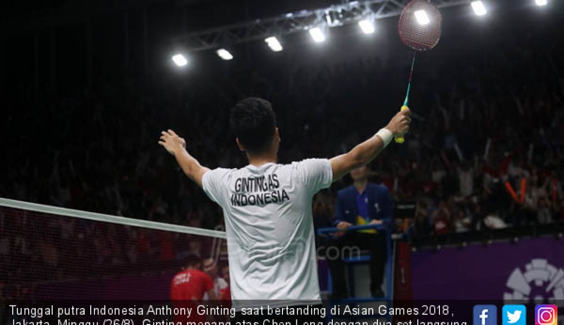 Tunggal putra Indonesia Anthony Ginting saat bertanding di Asian Games 2018, Jakarta, Minggu (26/8). Ginting menang atas Chen Long dengan dua set langsung. - JPNN.com