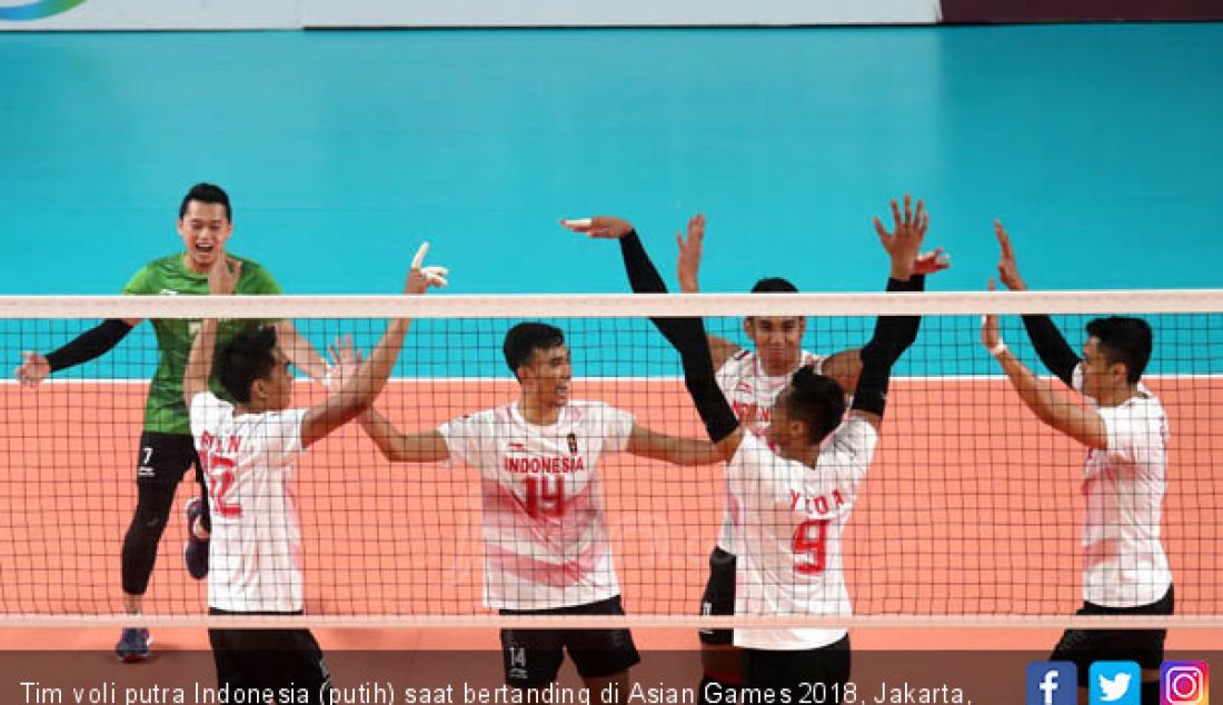 Tim voli putra Indonesia (putih) saat bertanding di Asian Games 2018, Jakarta, Minggu (26/8). - JPNN.com