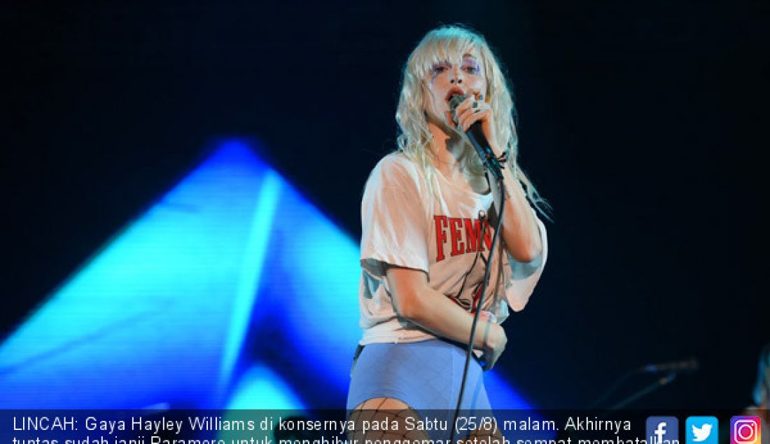 LINCAH: Gaya Hayley Williams di konsernya pada Sabtu (25/8) malam. Akhirnya tuntas sudah janji Paramore untuk menghibur penggemar setelah sempat membatalkan konsernya Februari lalu. - JPNN.com