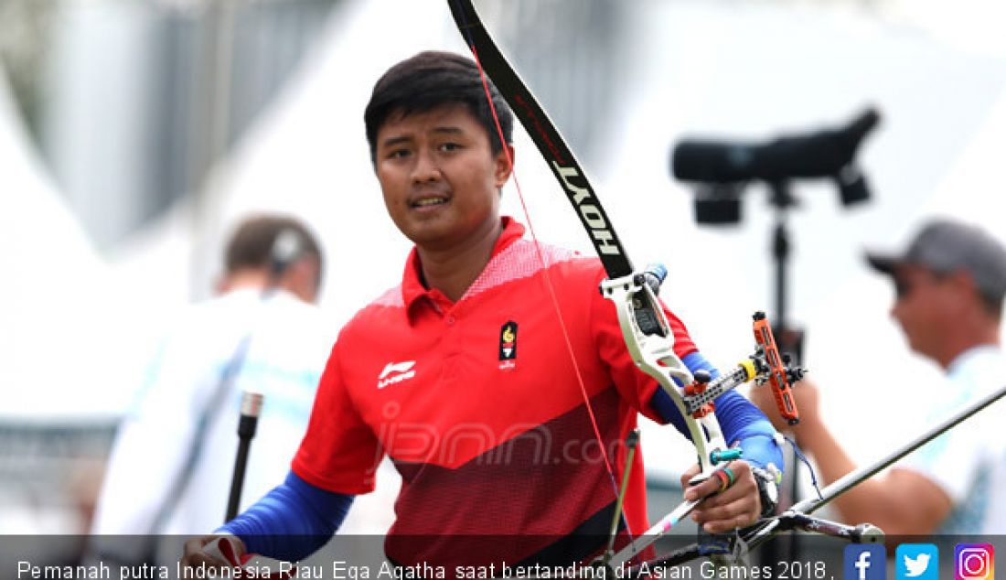 Pemanah putra Indonesia Riau Ega Agatha saat bertanding di Asian Games 2018, Jakarta, Selasa (28/8). - JPNN.com