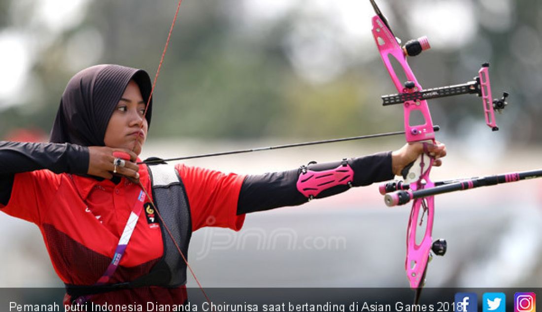 Pemanah putri Indonesia Diananda Choirunisa saat bertanding di Asian Games 2018, Jakarta, Selasa (28/8). - JPNN.com