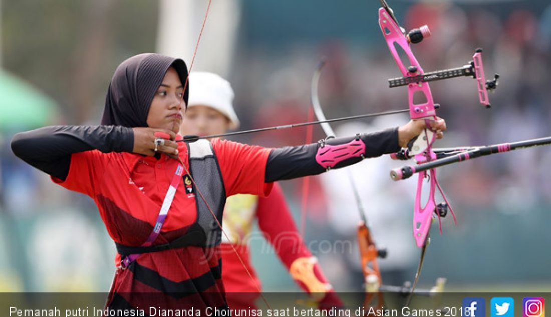 Pemanah putri Indonesia Diananda Choirunisa saat bertanding di Asian Games 2018, Jakarta, Selasa (28/8). - JPNN.com