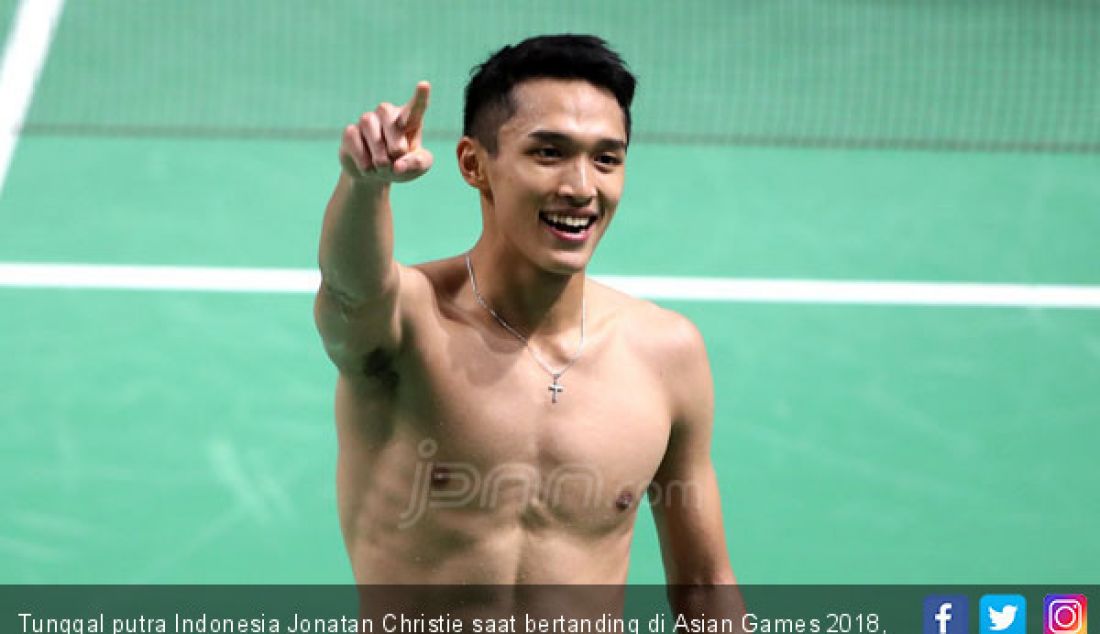 Tunggal putra Indonesia Jonatan Christie saat bertanding di Asian Games 2018, Jakarta, Selasa (28/8). Jonatan meraih medali emas. - JPNN.com