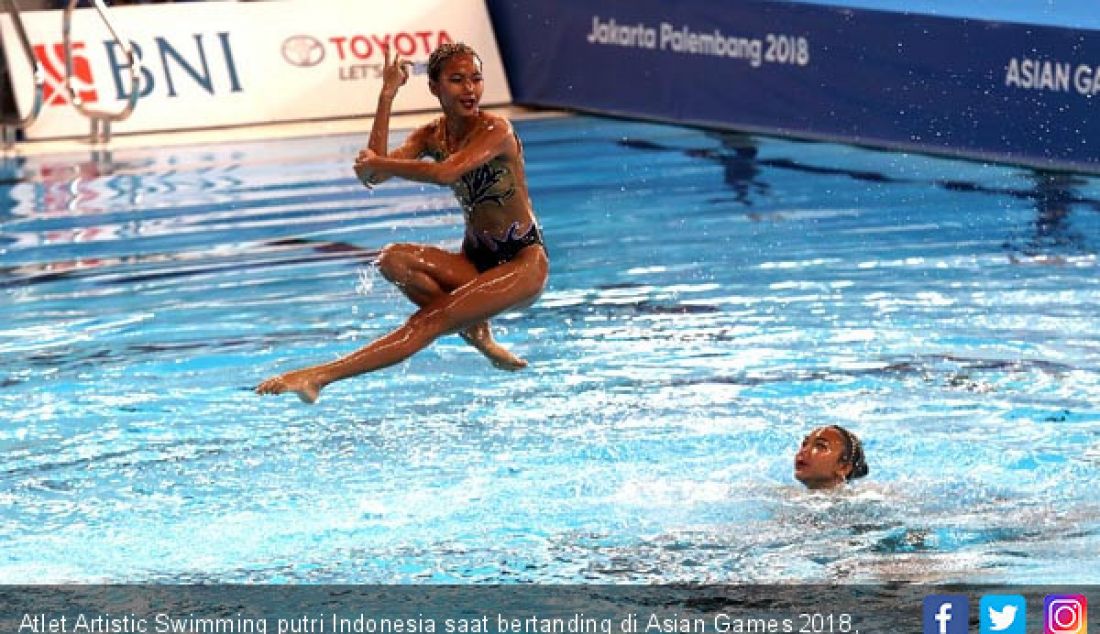 Atlet Artistic Swimming putri Indonesia saat bertanding di Asian Games 2018, Jakarta, Rabu (29/8). - JPNN.com