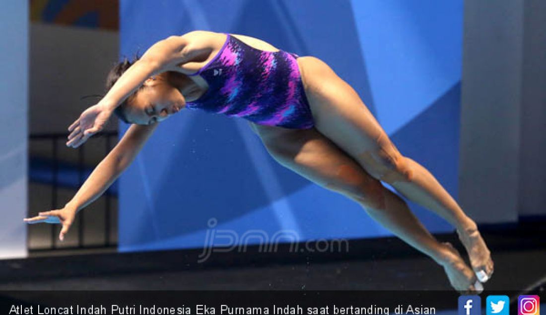 Atlet Loncat Indah Putri Indonesia Eka Purnama Indah saat bertanding di Asian Games 2018, Jakarta, Jumat (31/8). - JPNN.com