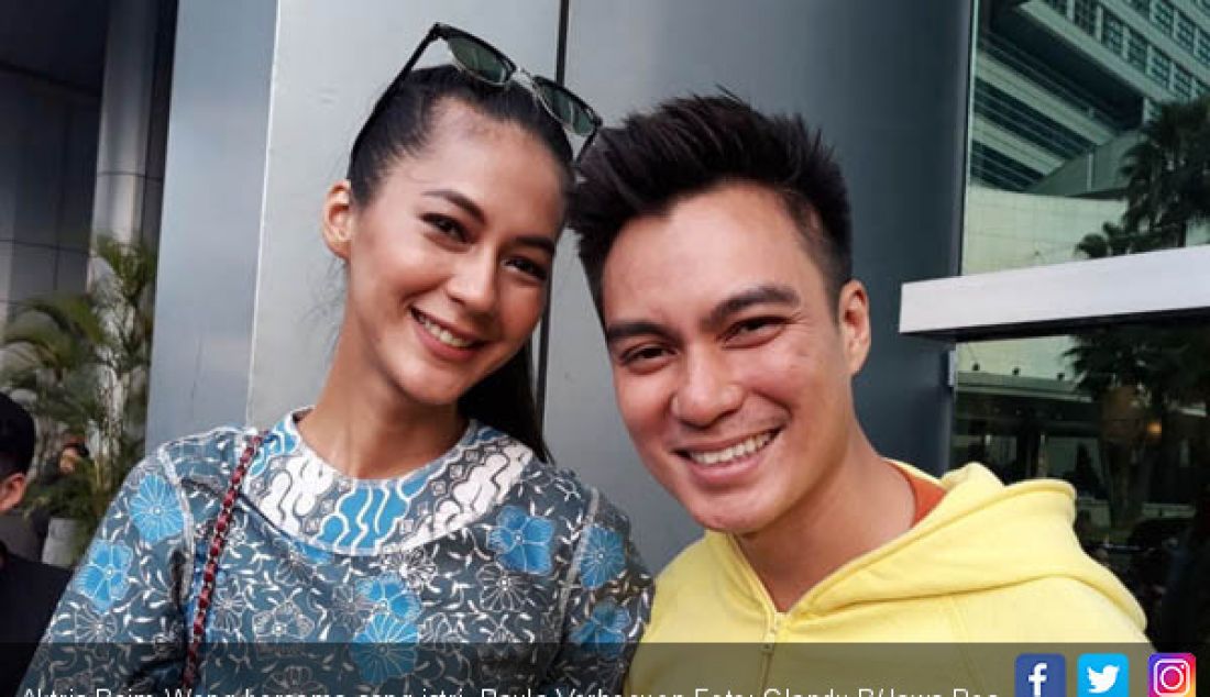 Aktris Baim Wong bersama sang istri, Paula Verhoeven - JPNN.com