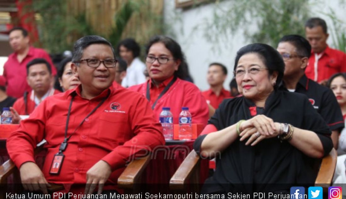 Ketua Umum PDI Perjuangan Megawati Soekarnoputri bersama Sekjen PDI Perjuangan Hasto Kristiyanto - JPNN.com