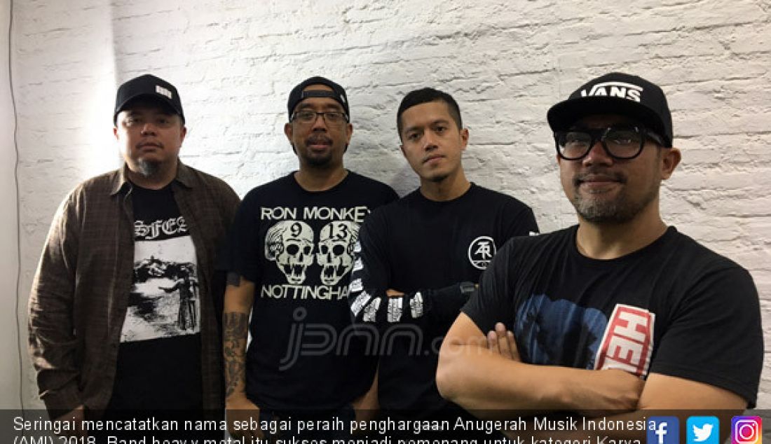 Seringai mencatatkan nama sebagai peraih penghargaan Anugerah Musik Indonesia (AMI) 2018. Band heavy metal itu sukses menjadi pemenang untuk kategori Karya Produksi Metal/Hardcore Terbaik berkat lagu Selamanya. - JPNN.com