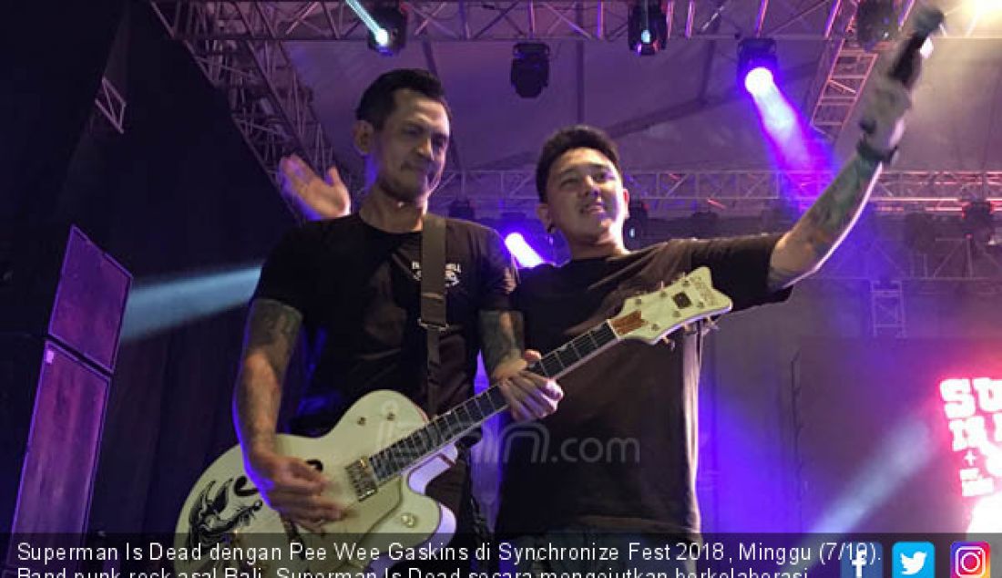 Superman Is Dead dengan Pee Wee Gaskins di Synchronize Fest 2018, Minggu (7/10). Band punk rock asal Bali, Superman Is Dead secara mengejutkan berkolaborasi dengan Pee Wee Gaskins. - JPNN.com
