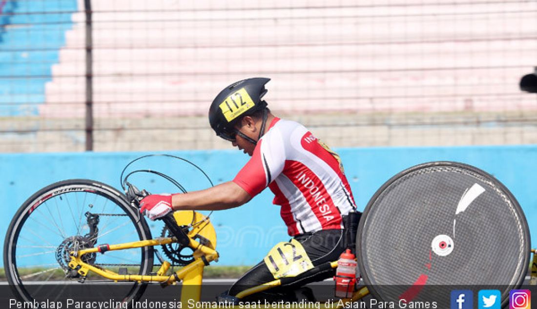 Pembalap Paracycling Indonesia Somantri saat bertanding di Asian Para Games 2018, Bogor, Selasa (9/10). - JPNN.com