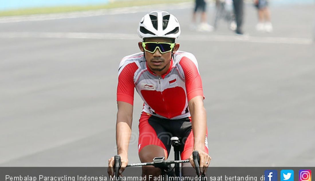 Pembalap Paracycling Indonesia Muhammad Fadli Immamuddin saat bertanding di Asian Para Games 2018, Bogor, Selasa (9/10). - JPNN.com