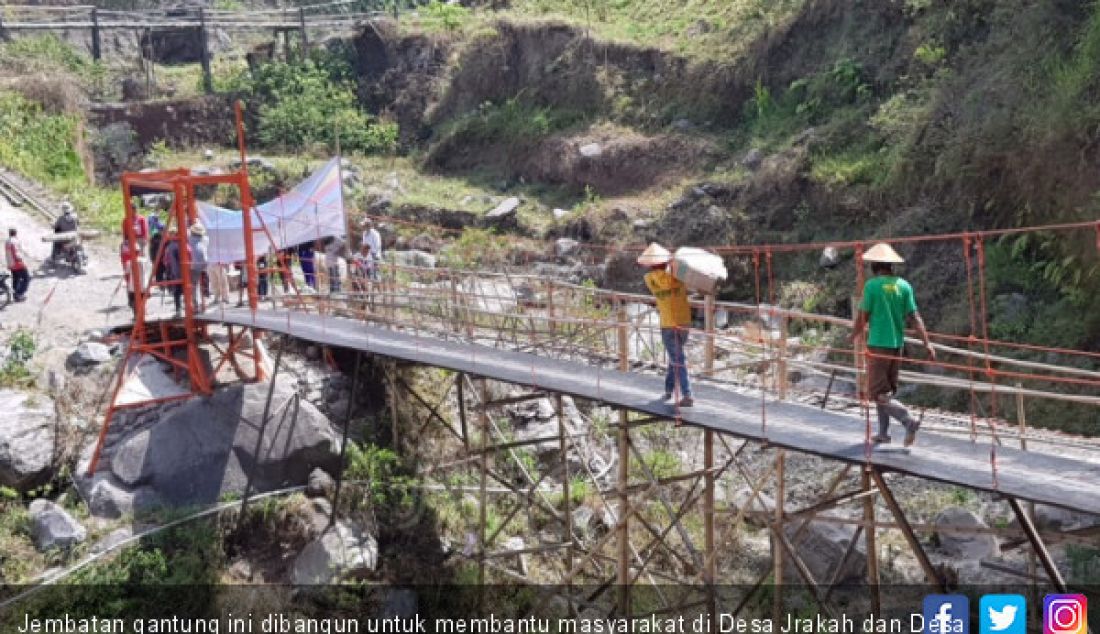 Jembatan gantung ini dibangun untuk membantu masyarakat di Desa Jrakah dan Desa Klakah,Solo dalam aktivitas sehari hari. - JPNN.com