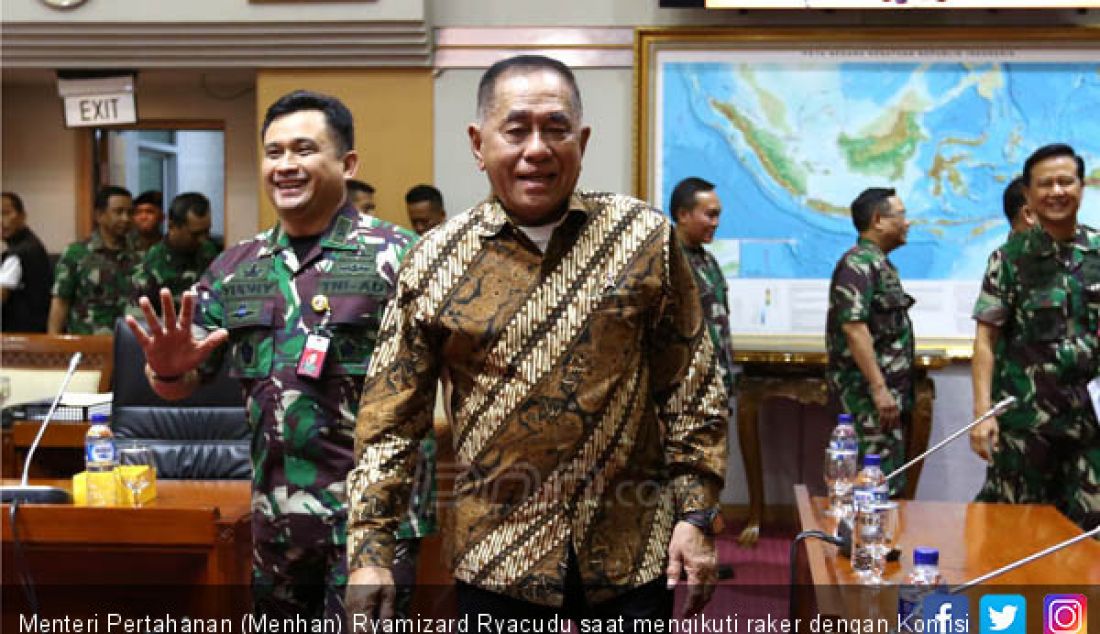Menteri Pertahanan (Menhan) Ryamizard Ryacudu saat mengikuti raker dengan Komisi I DPR, Senayan, Jakarta, Senin (22/10). - JPNN.com